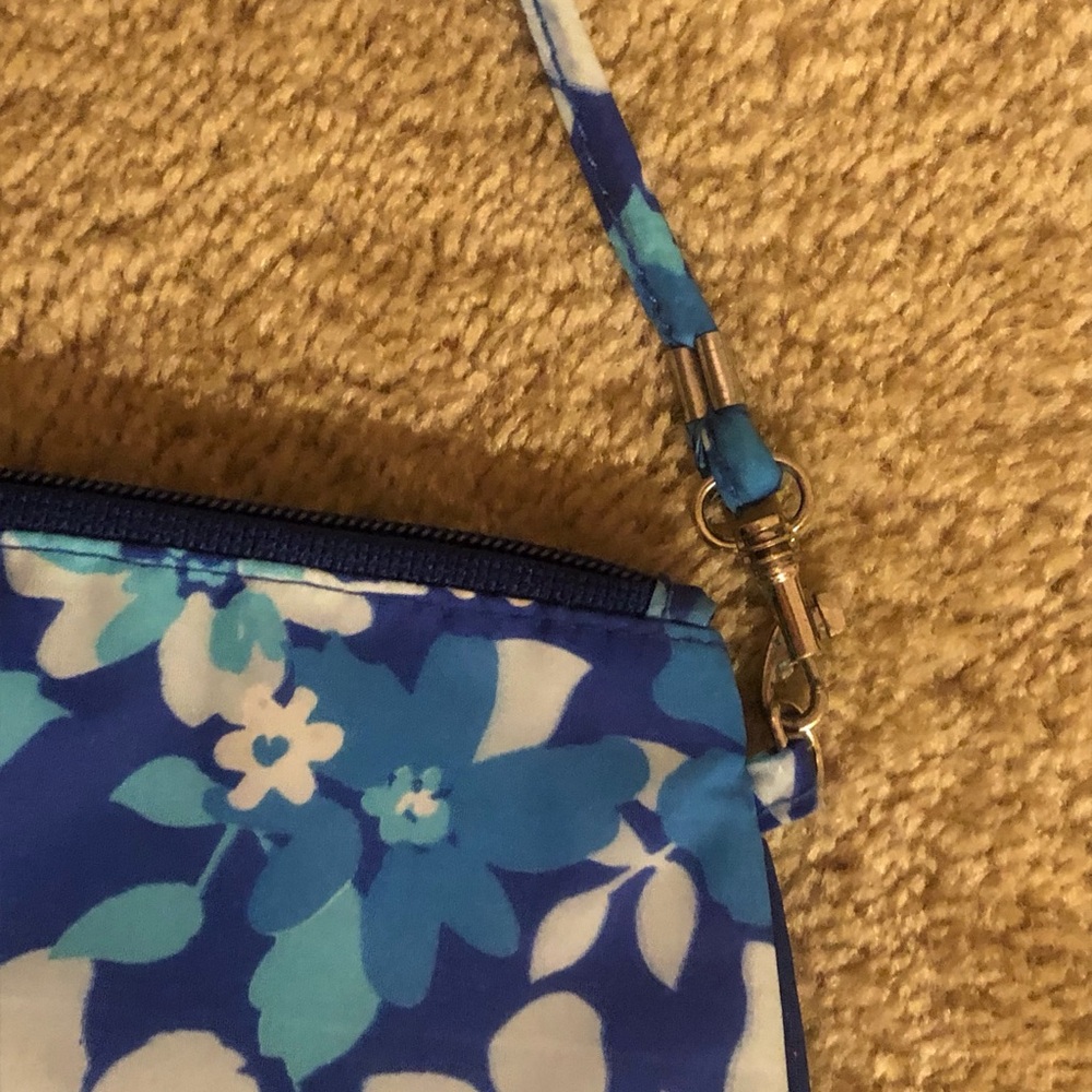 Assorted Women’s Ipsy & Sephora Pouches, and Crossbody Bags Set - Picture 14 of 15